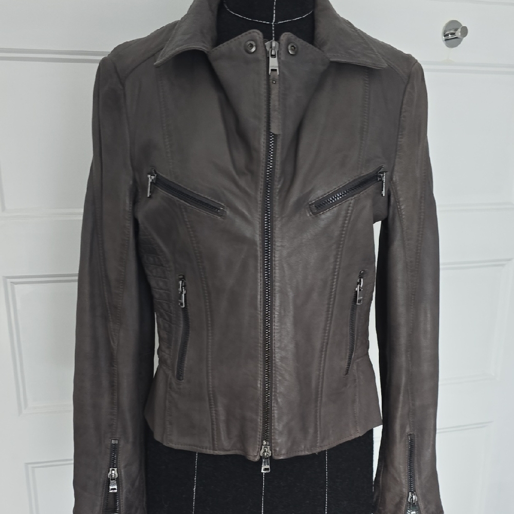 Marc Cain Gray Leather Jacket Modern Cut